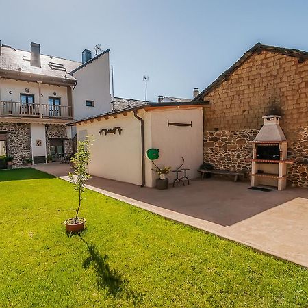 Casa Rural El Almendro De Maria Ponferrada Esterno foto